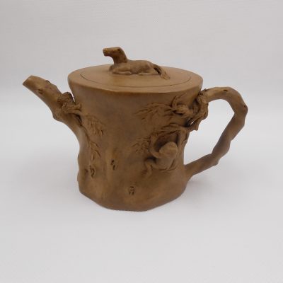 The Great Ma Shang Feng Hou Yixing Teapot 马上封侯壶