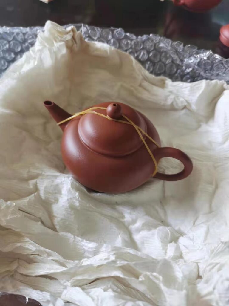 Authentic Yixing Teapots and teas for collectors