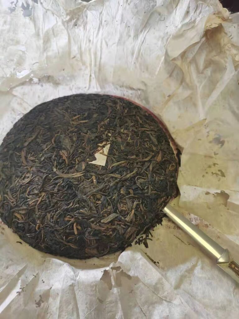 Authentic Yixing Teapots and teas for collectors