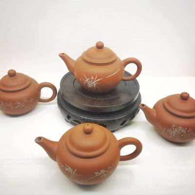 Four red clay teapot set