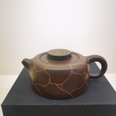 The wellhead Yixing teapot