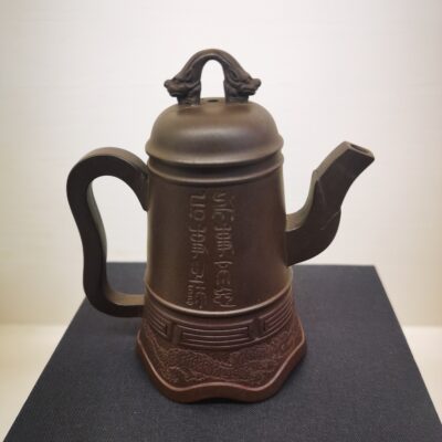 Ancient Bell Yixing Teapot (古钟壶)