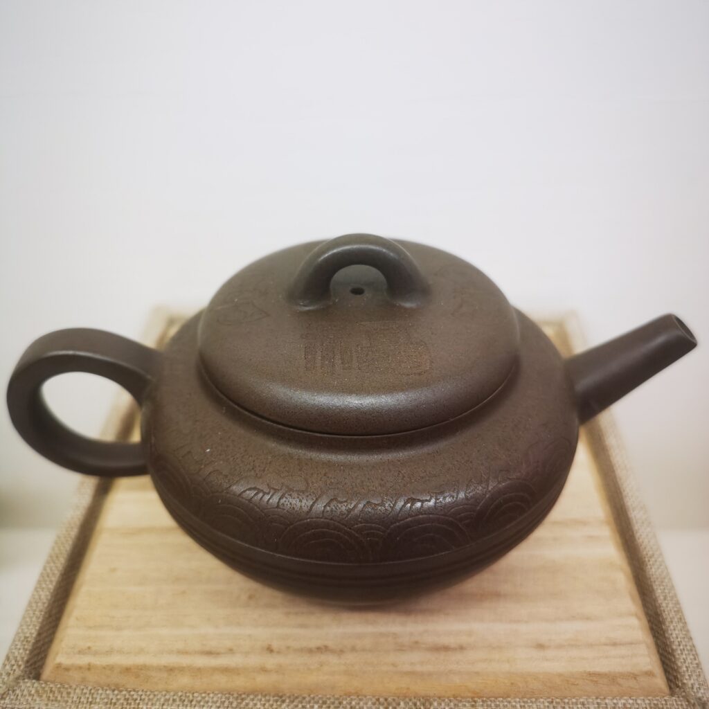 Authentic Yixing Teapots and teas for collectors