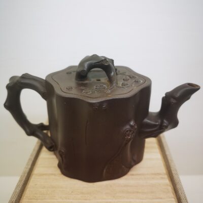 Plum Trunk Teapot (可心款梅桩壶)