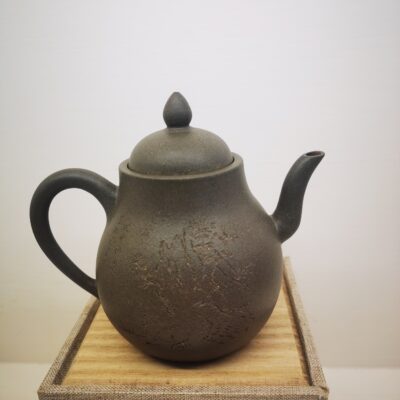 Yu Hu Chun Round Teapot 玉壶春圆壶