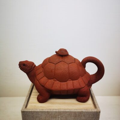 Turtle shape teapot 紫泥龟型壶