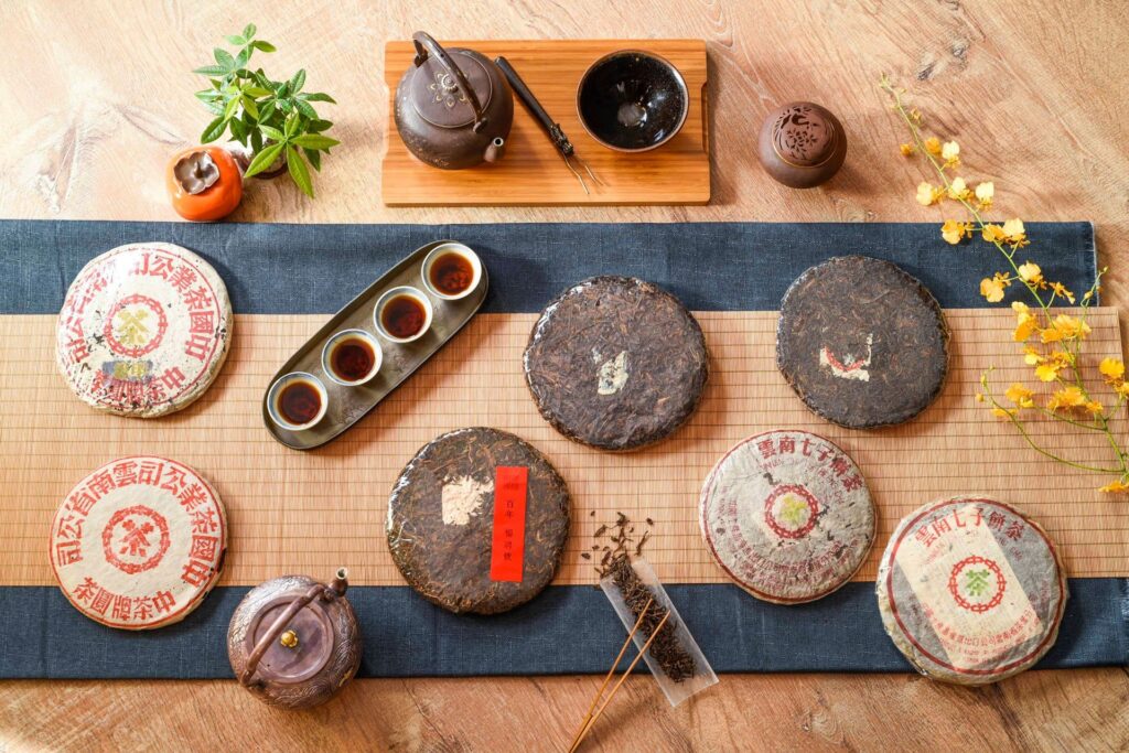 Three Key Factors When We Recommend Tea 1 1996 banzhang 8582, late 80s famous mountain old tree tea, 2006 super grade arbor old trees tea cakes Three Key Factors When We Recommend Tea