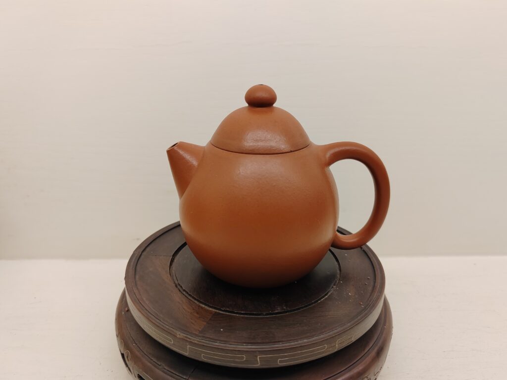 Authentic Yixing Teapots and teas for collectors