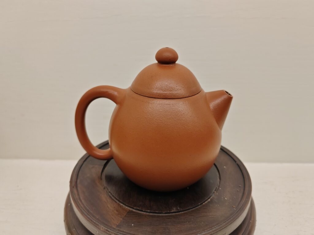 Authentic Yixing Teapots and teas for collectors