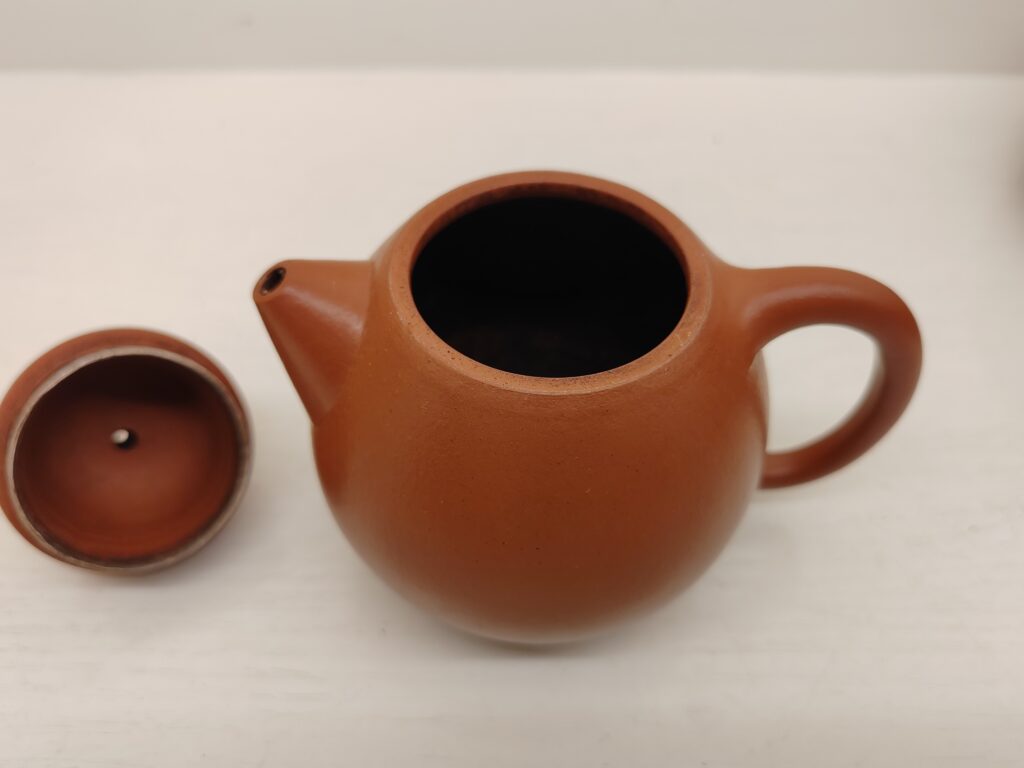 Authentic Yixing Teapots and teas for collectors