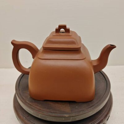 zhuni square teapot from alternate angle